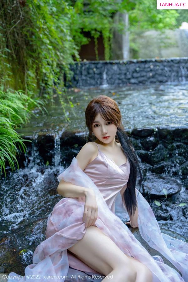 婠婠么  [XiuRen秀人网]高清写真图 2022.10.11 No.5690 婠婠么&小肥莹第24张图片